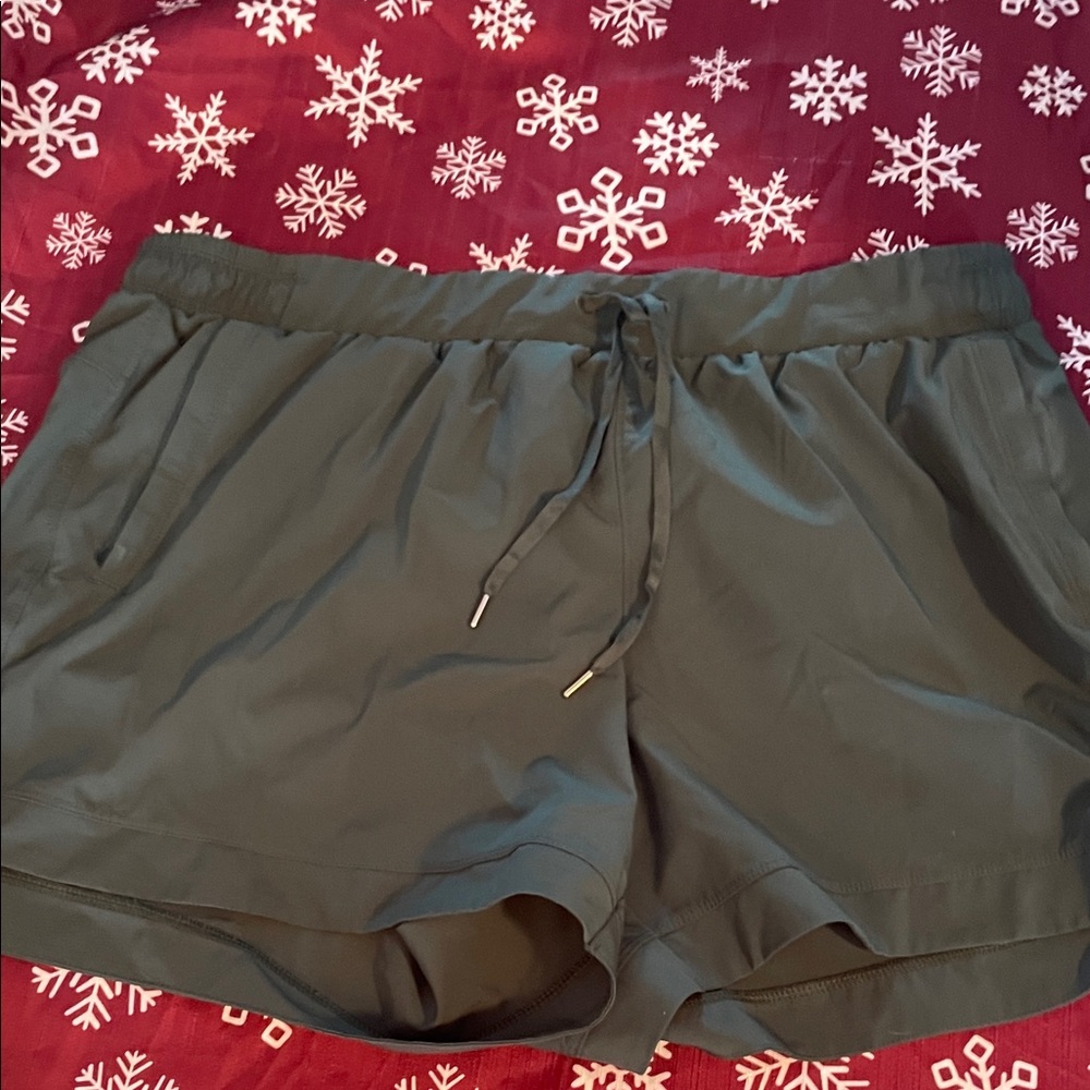 CALIA by Carrie Underwood Charcoal Athletic Shorts